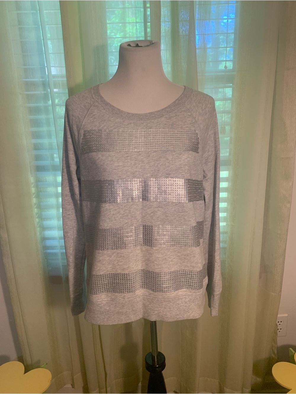 Mossimo Supply Co. Light Gray Knit Light Sweatshirt
